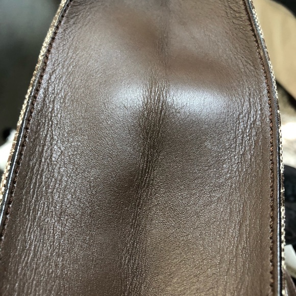 Gucci purse - Picture 7 of 8